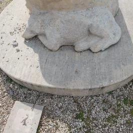 Égbekiáltó, Csobánka - Külső kép