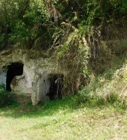 Sáfrány Kert és Egerszalóki Barlanglakások