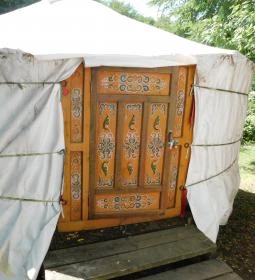 Sáfrány Kert és Egerszalóki Barlanglakások