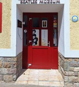 Egri Road Beatles Múzeum