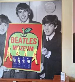 Egri Road Beatles Múzeum