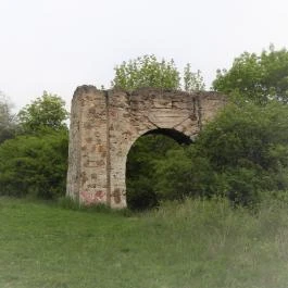 Egri Vár másolata Pilisborosjenő - Külső kép