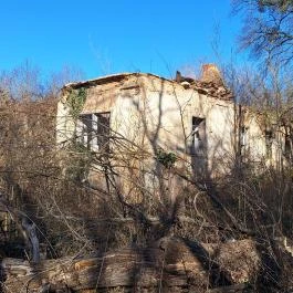 egykori Esterházy-kastély romjai Réde - Külső kép