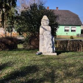 Eleink Csempeszkopács - Külső kép