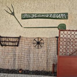 Elekes Pajtamúzeum, Jánosháza - Külső kép