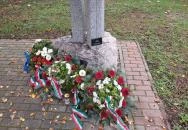 Elhurcoltak emlékműve Villány