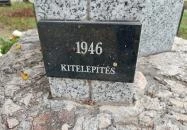 Elhurcoltak emlékműve Villány