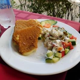 Elizabeth Étterem, Cserkeszőlő - Étel/ital