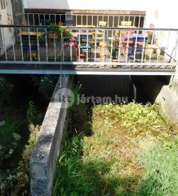 Első Magyar Látványtár