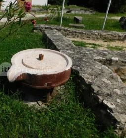 Első Magyar Látványtár