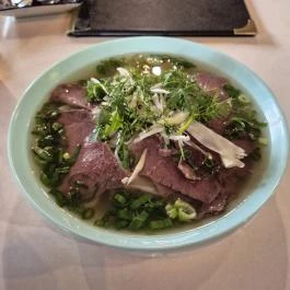 Em Oi Pho Restaurant, Budapest - Étel/ital