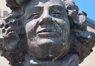 Ember Mária-mellszobor Abádszalók