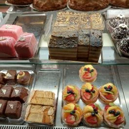 Emil Cukrászda Pilisvörösvár - Étel/ital