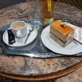 Emil Cukrászda Pilisvörösvár - Étel/ital