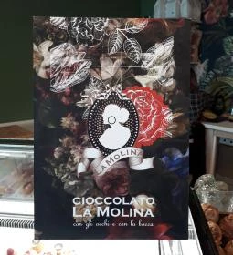 Emily Éclair - Etele Plaza