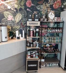 Emily Éclair - Etele Plaza