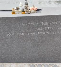 Hableány hajó áldozatainak emlékhelye