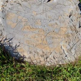 Emlékkapu, Vereb - Egyéb