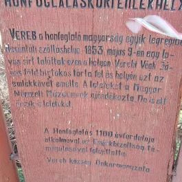 Emlékkapu, Vereb - Egyéb