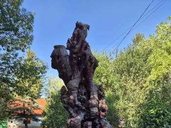 Az erdő szelleme (faszobor) Bakonykúti