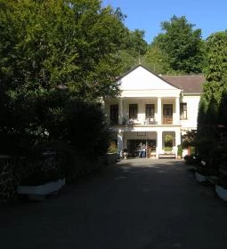 Erdőfénye Kastély Szálló