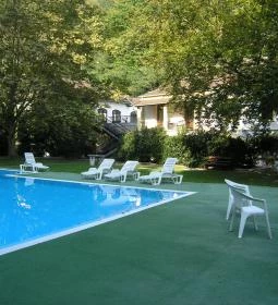 Erdőfénye Kastély Szálló