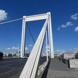 Erzsébet híd, Budapest - Külső kép
