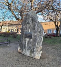 301. legjobb látnivaló: Erzsébet királyné-emlékkő