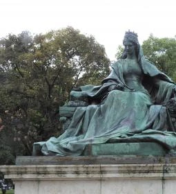 Erzsébet királyné szobra