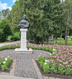 Erzsébet királyné szobra