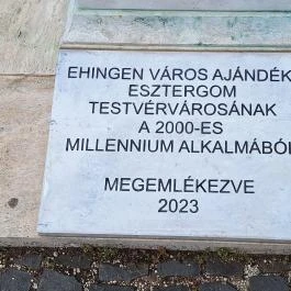 Erzsébet királyné szobra, Esztergom - Egyéb