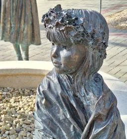 Erzsébet kútszobor