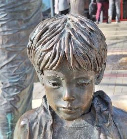 Erzsébet kútszobor