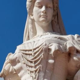Erzsébet szobor Nagykanizsa - Külső kép