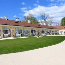 Esterházy-kastély Tata - Külső kép