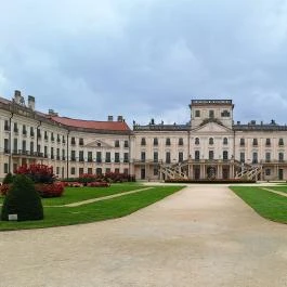 Esterházy-Kastély Fertőd - Külső kép