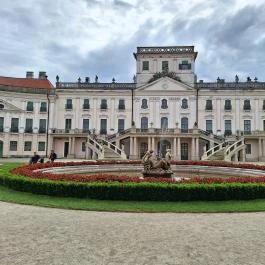 Esterházy-Kastély Fertőd - Külső kép