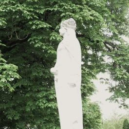 Esze Tamás, Tarpa - Külső kép