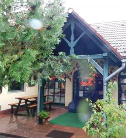 Eszter Panzió étterme