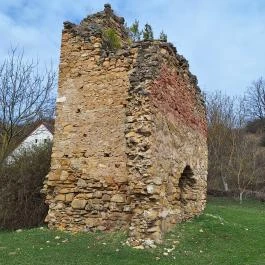 Eszterpusztai templomrom Cikó - Külső kép