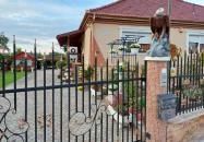 Eta néni háza Dabas