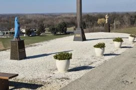 Eucharisztikus Kongresszus Emlékműve Kám