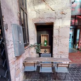 Extra, Budapest - Belső