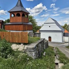 Fa Harangláb Mályinka - Külső kép