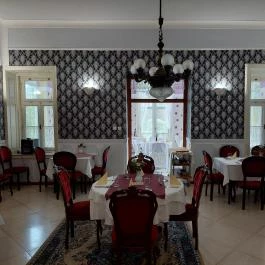 Fábiánics Kastély, Misefa - Belső