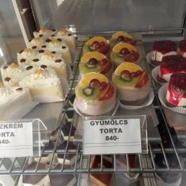 Fadrusz Cukrászda, Budapest - Étel/ital