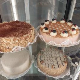 Fadrusz Cukrászda, Budapest - Étel/ital