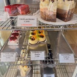 Fadrusz Cukrászda, Budapest - Étel/ital