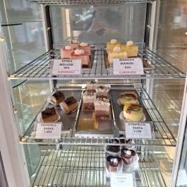 Fadrusz Cukrászda, Budapest - Étel/ital