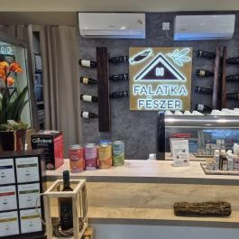 Falatka Fészer Budapest - Belső